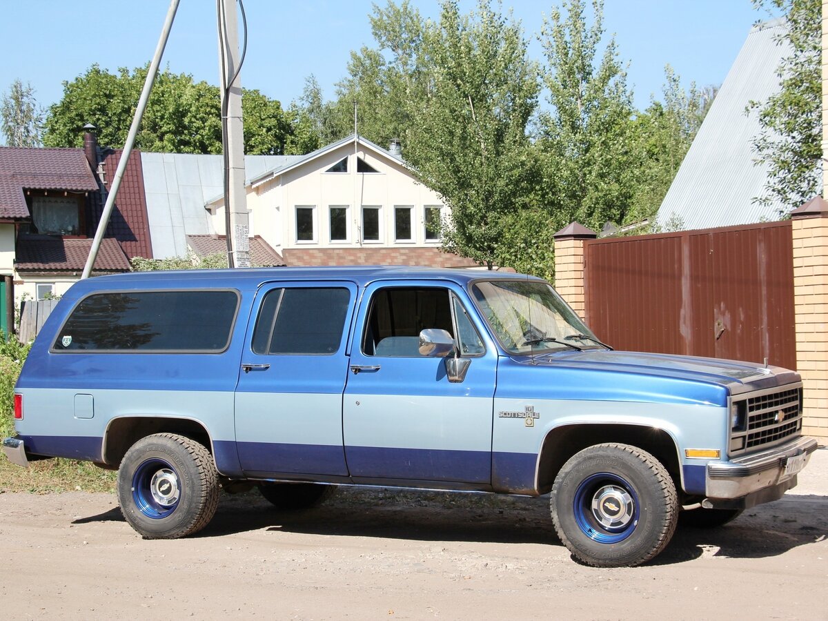 Chevrolet Suburban 1985