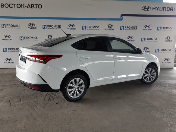 2020 Hyundai Solaris II Рестайлинг, белый - вид 1