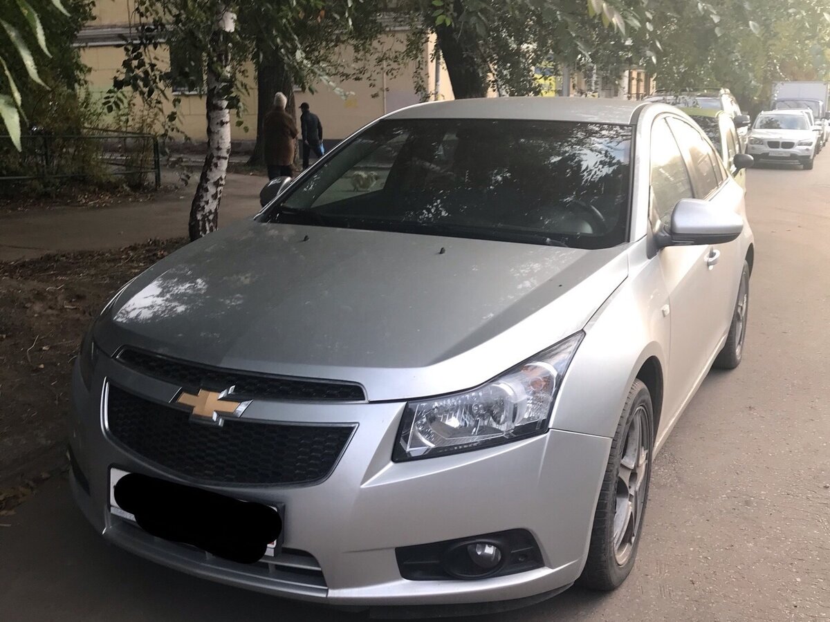 Шевроле Круз серебристый
