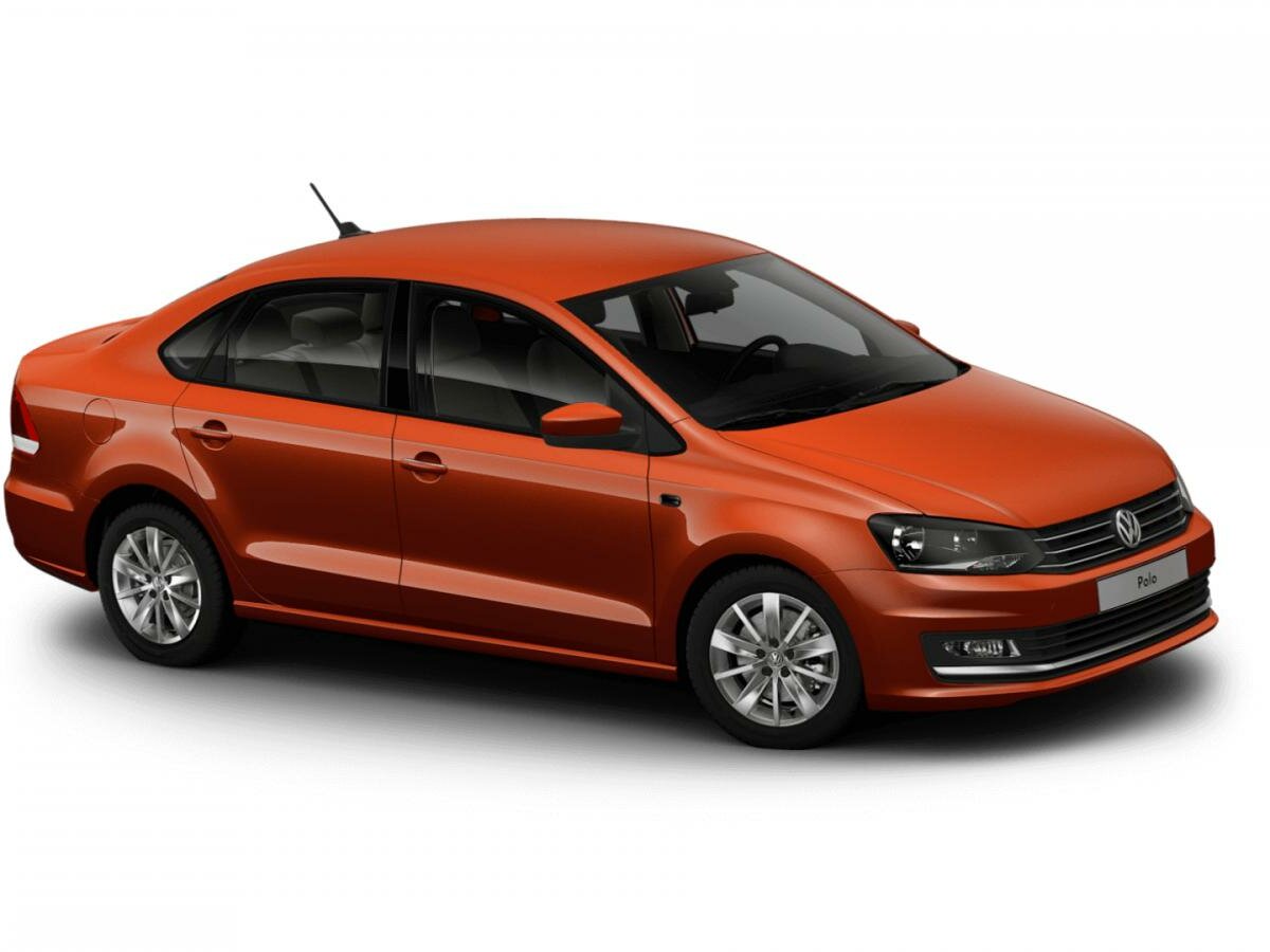 Оранжевый VW Polo sedan 2013