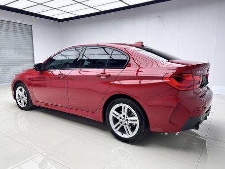 2022 BMW 1 серии 120i III (F52) Рестайлинг, красный, 2336000 рублей, вид 2