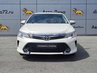 2017 Toyota Camry VII (XV50) Рестайлинг, белый, 2400000 рублей, вид 2
