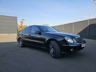 2004 Mercedes-Benz E-Класс 240 III (W211, S211), чёрный, 750000 рублей, вид 1