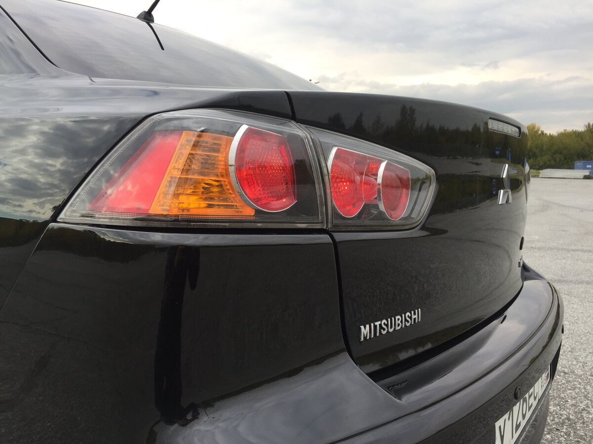 Купить б/у Mitsubishi Lancer X 1.5 AT (109 л.с.) бензин автомат в ...