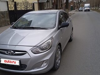 2013 Hyundai Solaris I, серебристый, 503000 рублей, вид 1