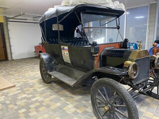 1913 Ford Model T, чёрный, 10000000 рублей, вид 1