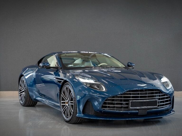 Aston Martin DB12