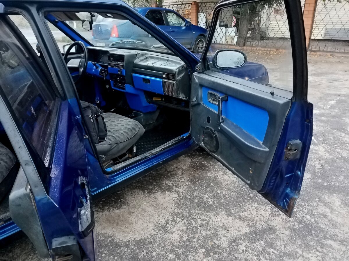 Купить б/у Lada (ВАЗ) 2109 1987-2006 1.5 MT (68 л.с.) бензин