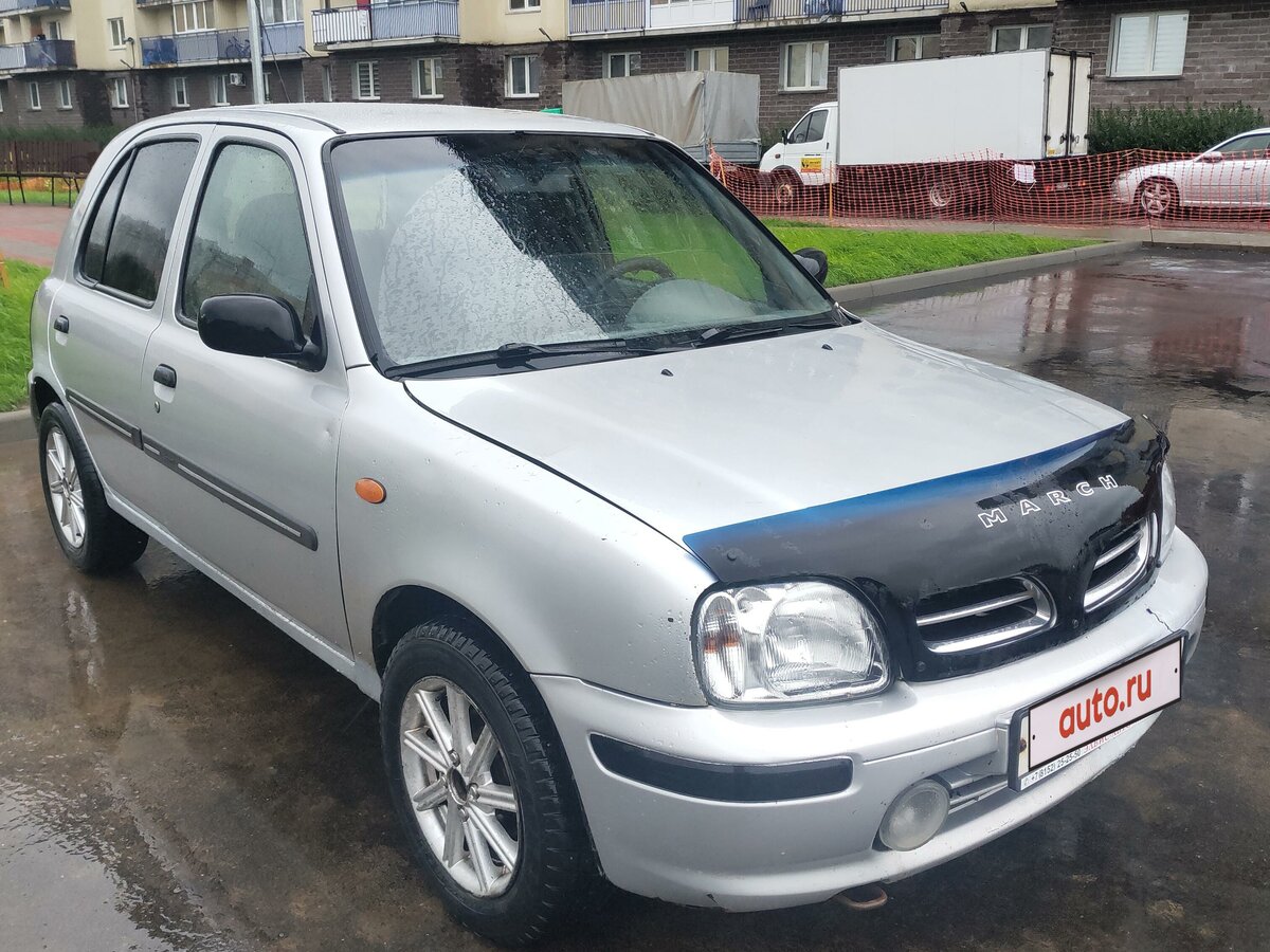 Купить б/у Nissan Micra II (K11) 1.3 MT (75 л.с.) бензин механика в