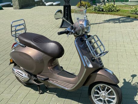 Vespa best sale primavera 2019