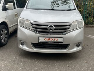 2011 Nissan Serena IV (C26), серый, 850000 рублей, вид 1