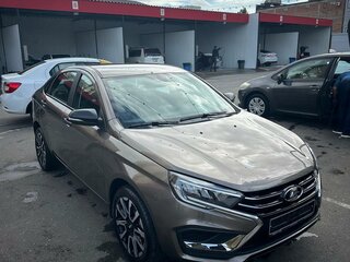 2024 Lada (ВАЗ) Vesta I Рестайлинг (NG), коричневый, 1650000 рублей, вид 1