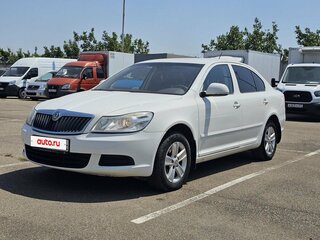 2013 Skoda Octavia II (A5) Рестайлинг, белый, 670000 рублей, вид 1