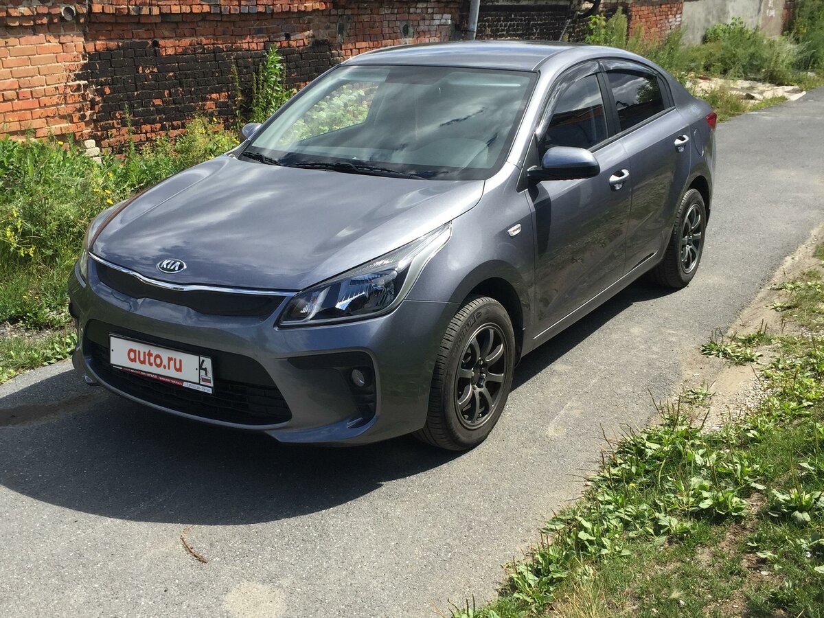 Купить б/у Kia Rio IV 1.4 MT (100 л.с.) бензин механика в Миассе: серый ...
