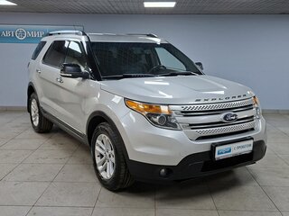 2015 Ford Explorer V, серебристый, 2500000 рублей, вид 3