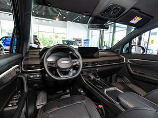 2026 Geely Okavango I Рестайлинг, синий, 3988990 рублей, вид 4