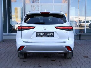 2026 Toyota Highlander IV (XU70), белый, 5599900 рублей, вид 4