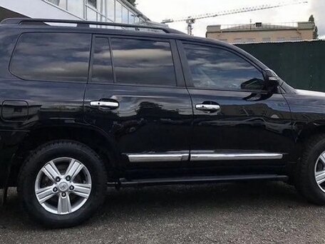 2014 Toyota Land Cruiser 200 Series Рестайлинг 1, чёрный, 7499000 рублей, вид 2