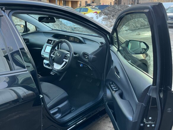 2018 Toyota Prius IV (XW50), чёрный, 1800000 рублей - вид 21