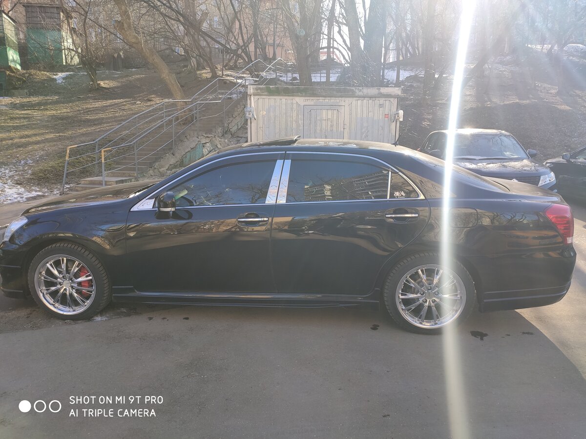 Toyota crown majesta s200