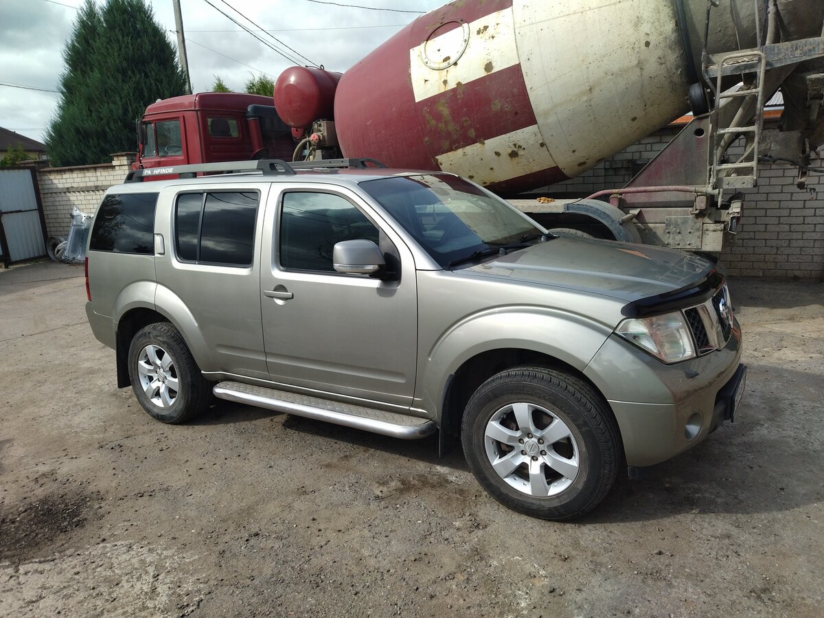 Nissan Pathfinder III 2008
