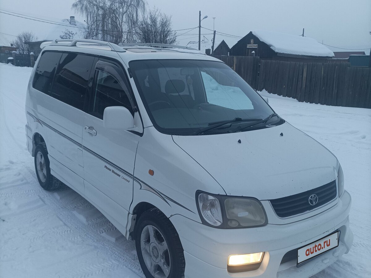 Toyota Town Ace Noah 2000