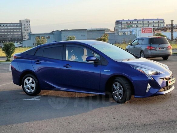 2016 Toyota Prius IV (XW50), синий, 1680000 рублей - вид 38