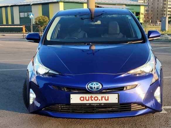 2016 Toyota Prius IV (XW50), синий, 1680000 рублей