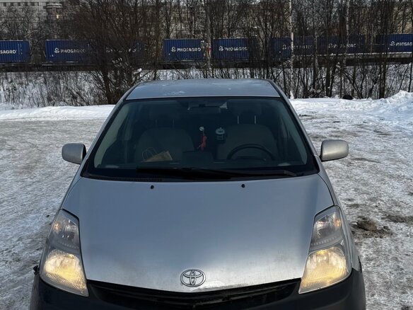 2007 Toyota Prius II Рестайлинг (XW20), серебристый, 550000 рублей