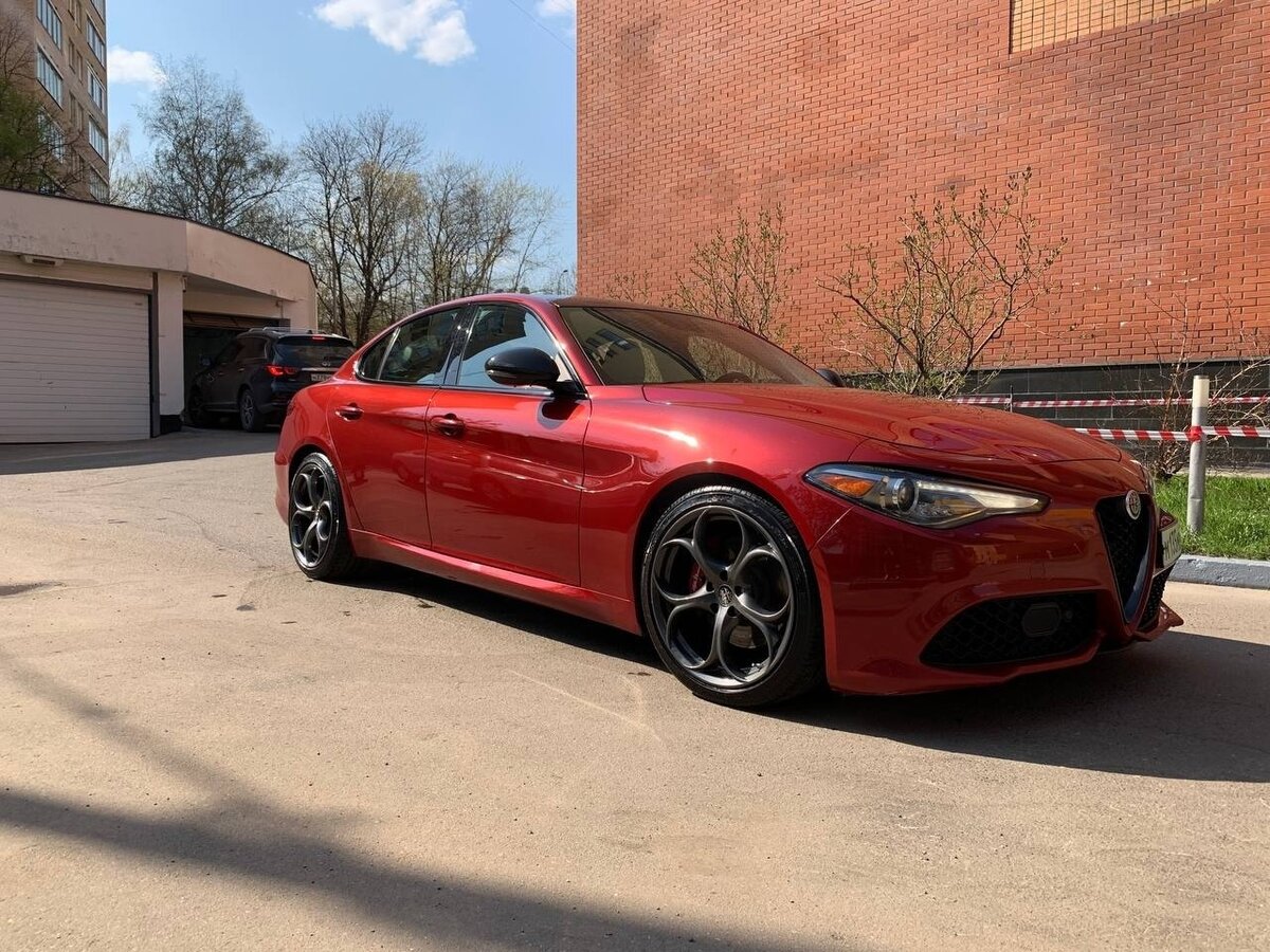 Купить б/у Alfa Romeo Giulia II (952) 2.0 AT (280 л.с.) бензин автомат ...