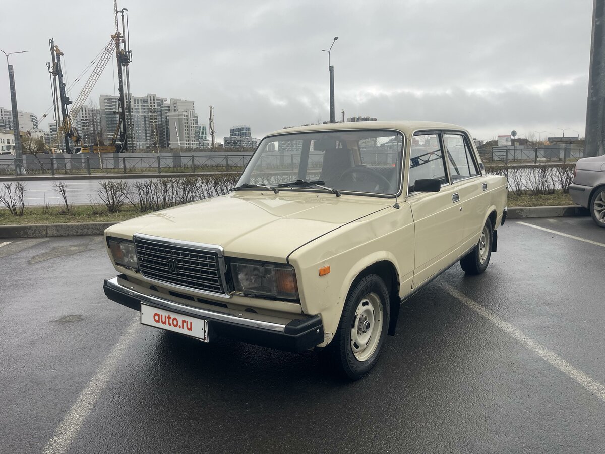 Купить б/у Lada (ВАЗ) 2107 1982-2012 1.5 MT (72 л.с.) бензин механика в  Санкт-Петербурге: бежевый Лада 2107 1985 седан 1985 года на Авто.ру ID  1123031078