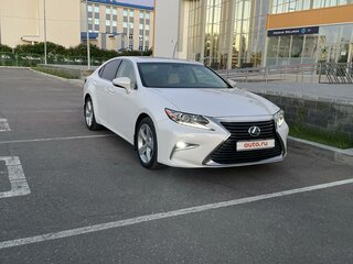 2016 Lexus ES 250 VI Рестайлинг, белый, 3000000 рублей, вид 1