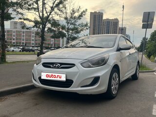 2013 Hyundai Solaris I, белый, 370000 рублей, вид 1