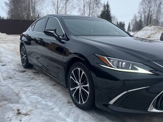 2019 Lexus ES 250 VII, чёрный, 4250000 рублей, вид 1