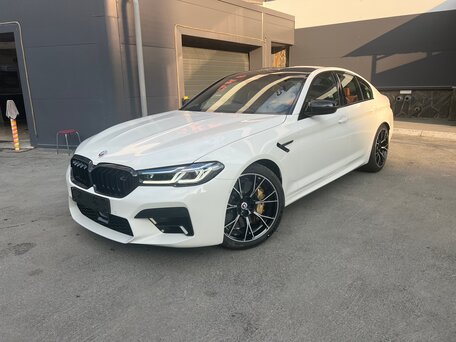   BMW M5 VI F90  Competition 44 AT 625  4WD        5 VI F90   2023     ID 1120114379