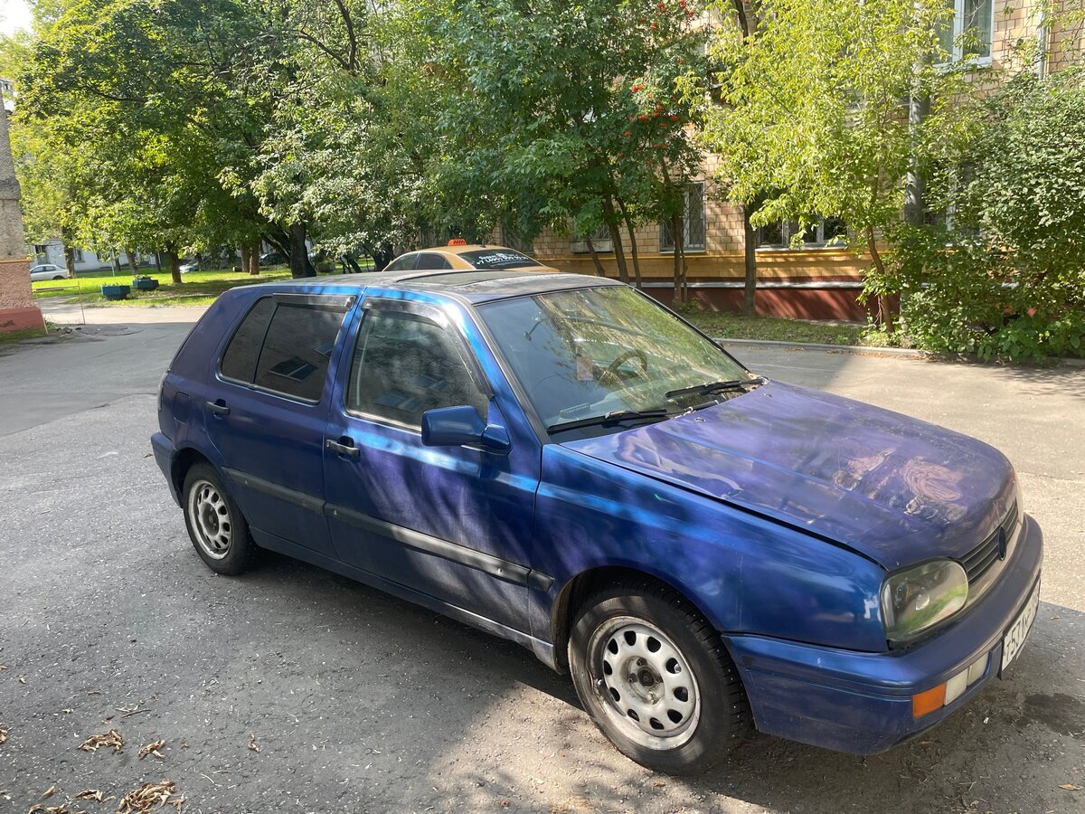 Купить б/у Volkswagen Golf III 1.8 AT (90 л.с.) бензин автомат в Москве ...