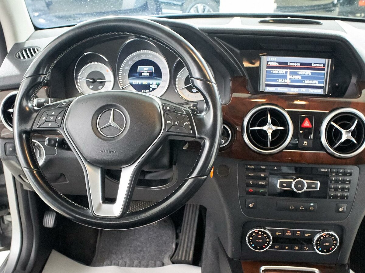 Как включить аукс на мерседес glk 220