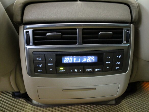 2008 Lexus LX 570 III, белый - вид 10