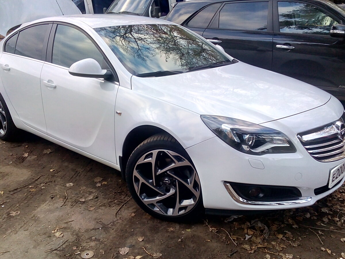 Opel Insignia 2014 белая