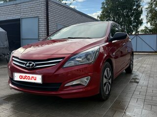 2015 Hyundai Solaris I Рестайлинг, красный, 880000 рублей, вид 1