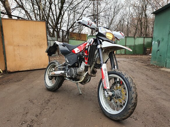 2008 Husqvarna SM 610, красный