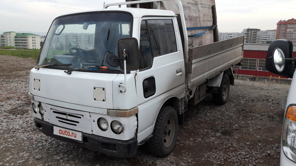 Nissan Atlas 300