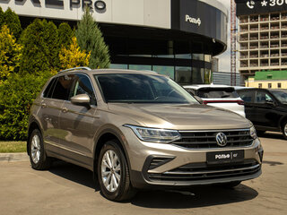 2021 Volkswagen Tiguan II Рестайлинг, бежевый, 3238000 рублей, вид 2