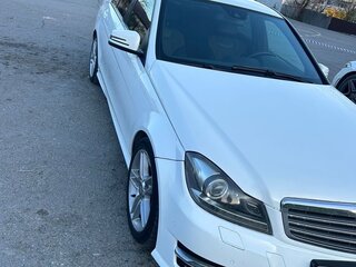 2012 Mercedes-Benz C-Класс 180 BlueEFFICIENCY III (W204) Рестайлинг, белый, 1500000 рублей, вид 3