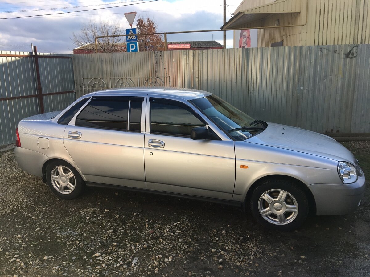 lada premier