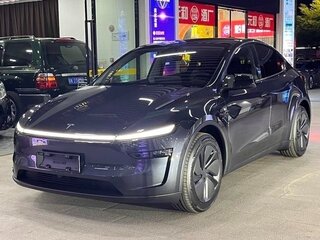 2025 Tesla Model Y Long Range I Рестайлинг, чёрный, 5240000 рублей, вид 1