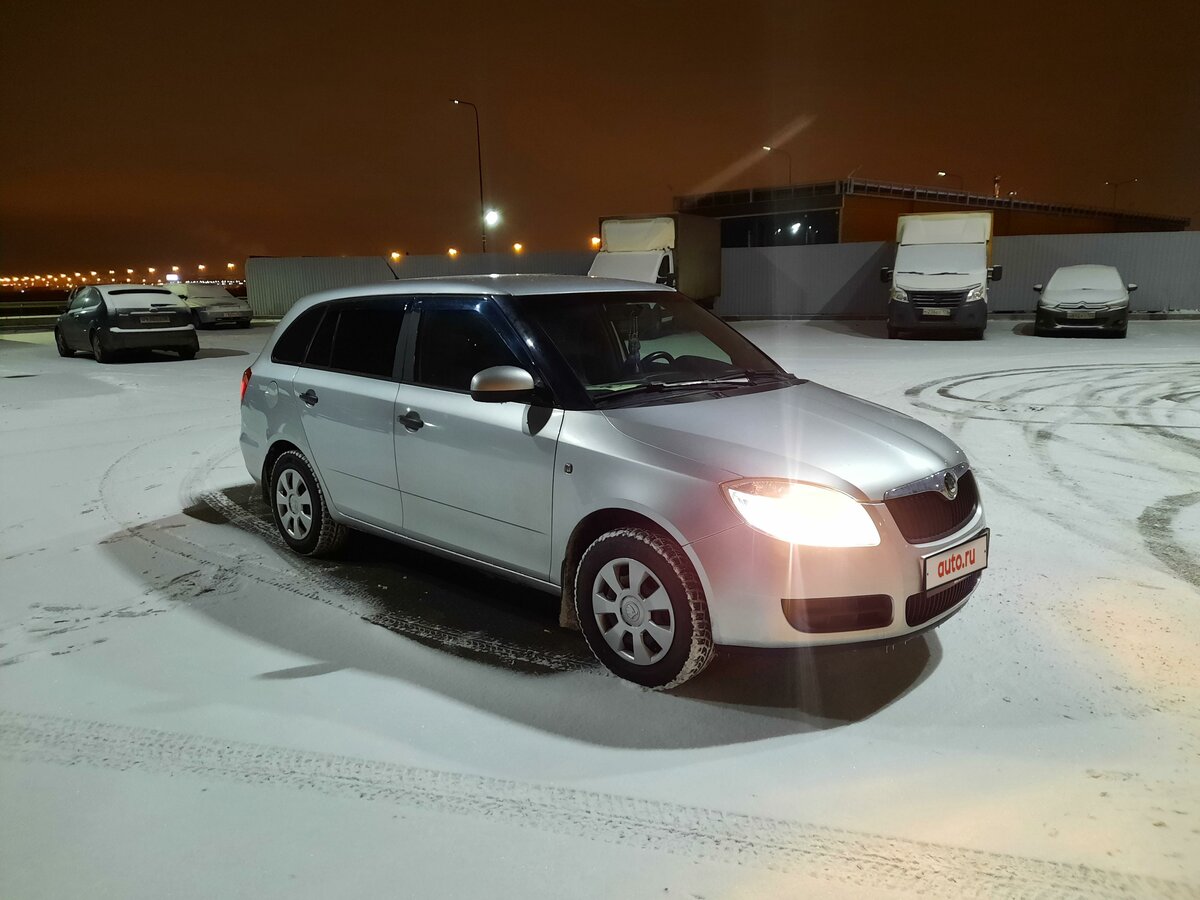 Купить б/у Skoda Fabia II 1.4 MT (86 л.с.) бензин механика в Санкт ...