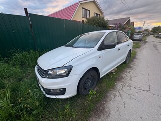 2018 Volkswagen Polo V Рестайлинг, белый, 950000 рублей, вид 1