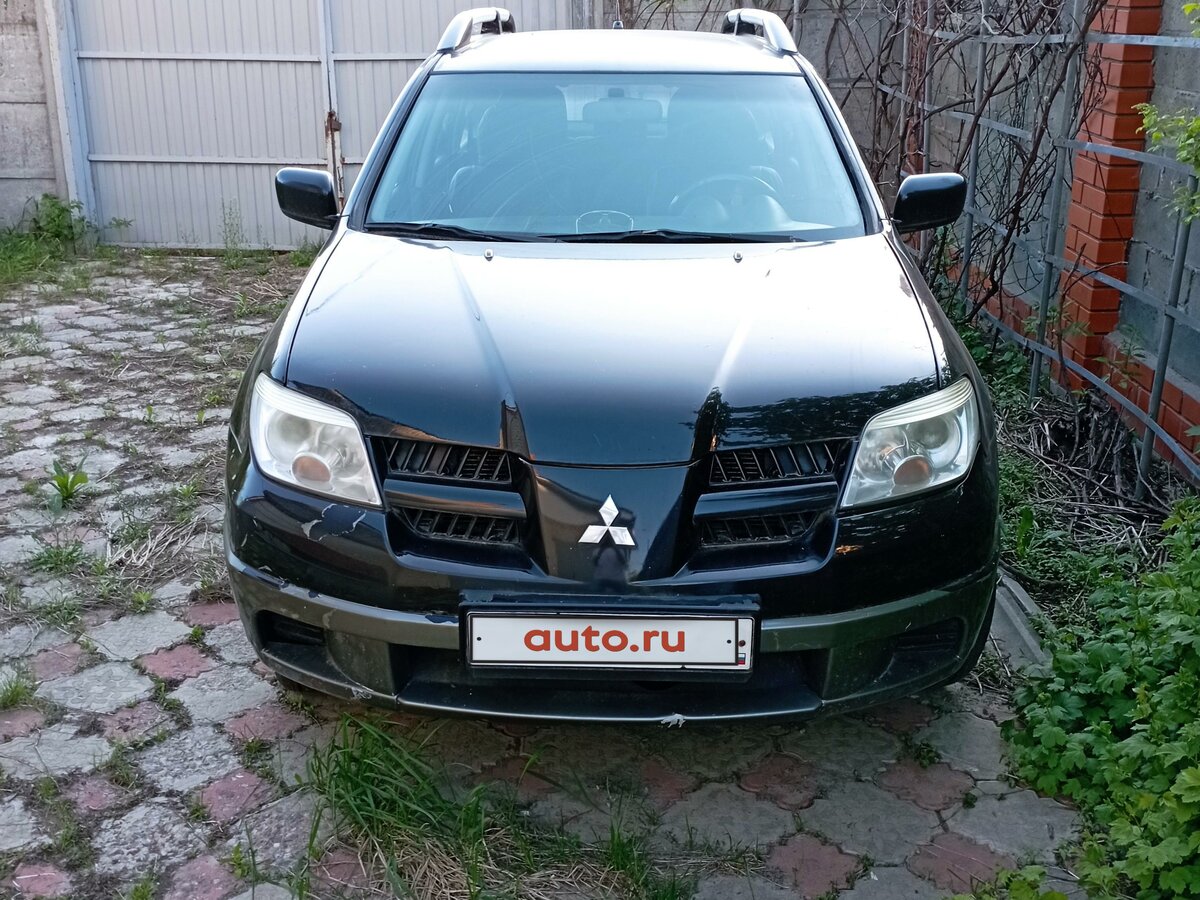 Купить б/у Mitsubishi Outlander I 2.0 MT (136 л.с.) 4WD бензин механика ...