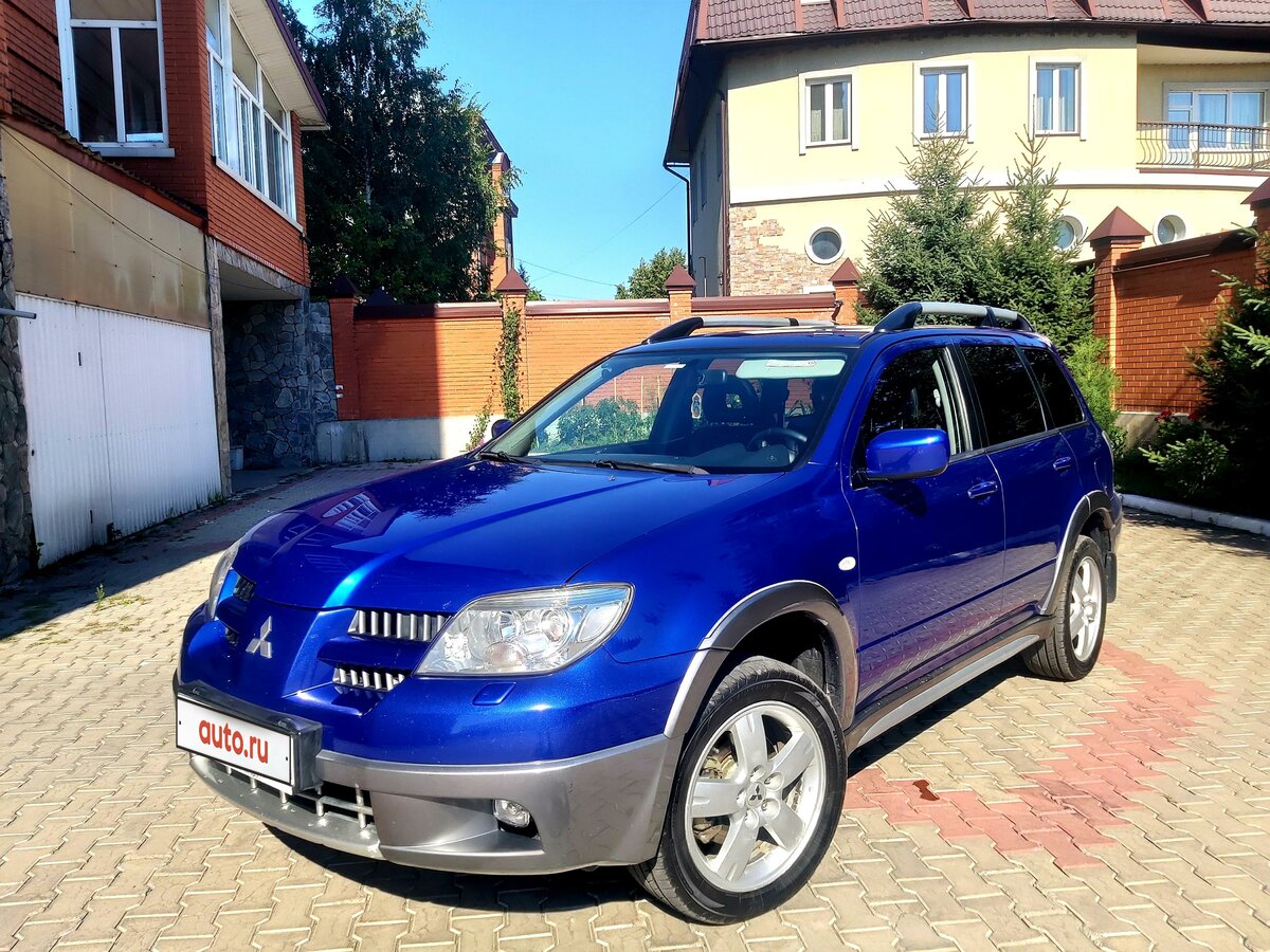 Купить б/у Mitsubishi Outlander I 2.4 AT (160 л.с.) 4WD бензин автомат ...